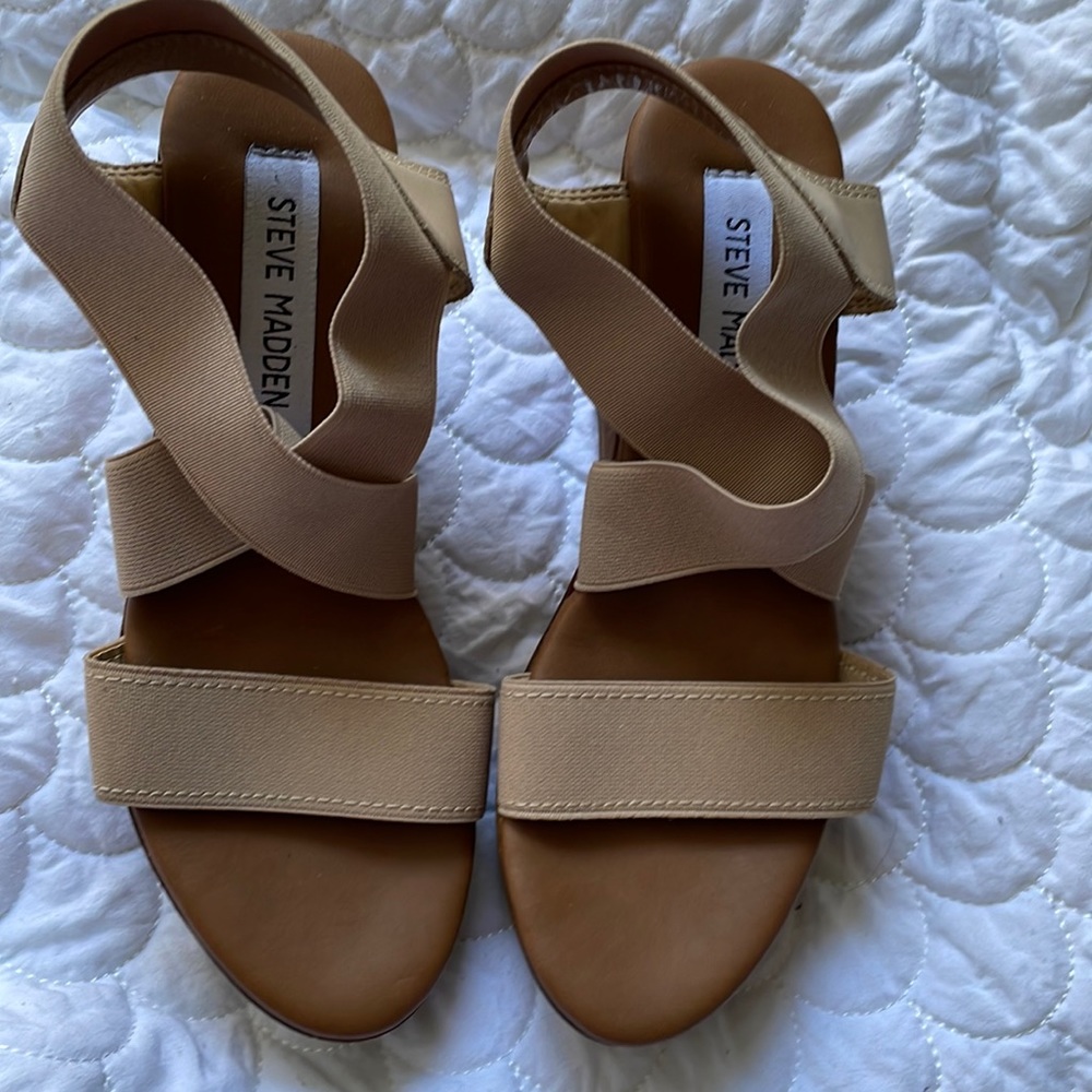 Steve Madden platform sandals